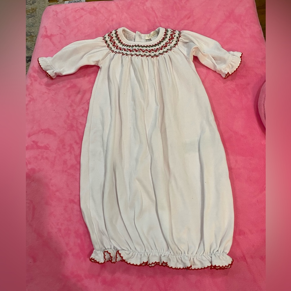 kissykissy Christmas Newborn Onesie For Lil Girls… Good Pre-Worn Condition